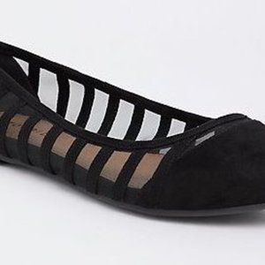 BRAND NEW Torrid Size 8 Black Mesh Stripe Flats